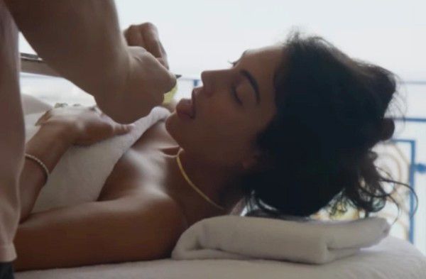 一男一女激烈运动打牌克